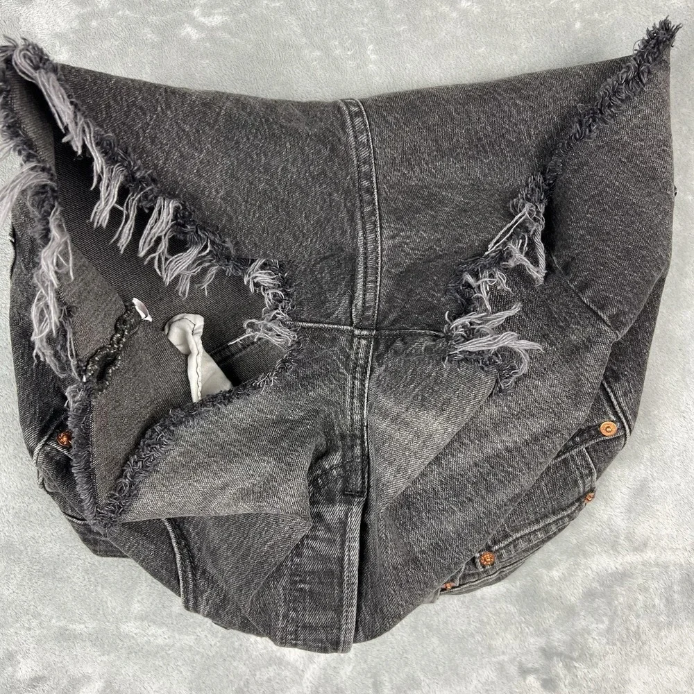 Levi's 501 Womens Sz 30 Black Denim Original Fit High Rise Cutoff Shorts Raw Hem